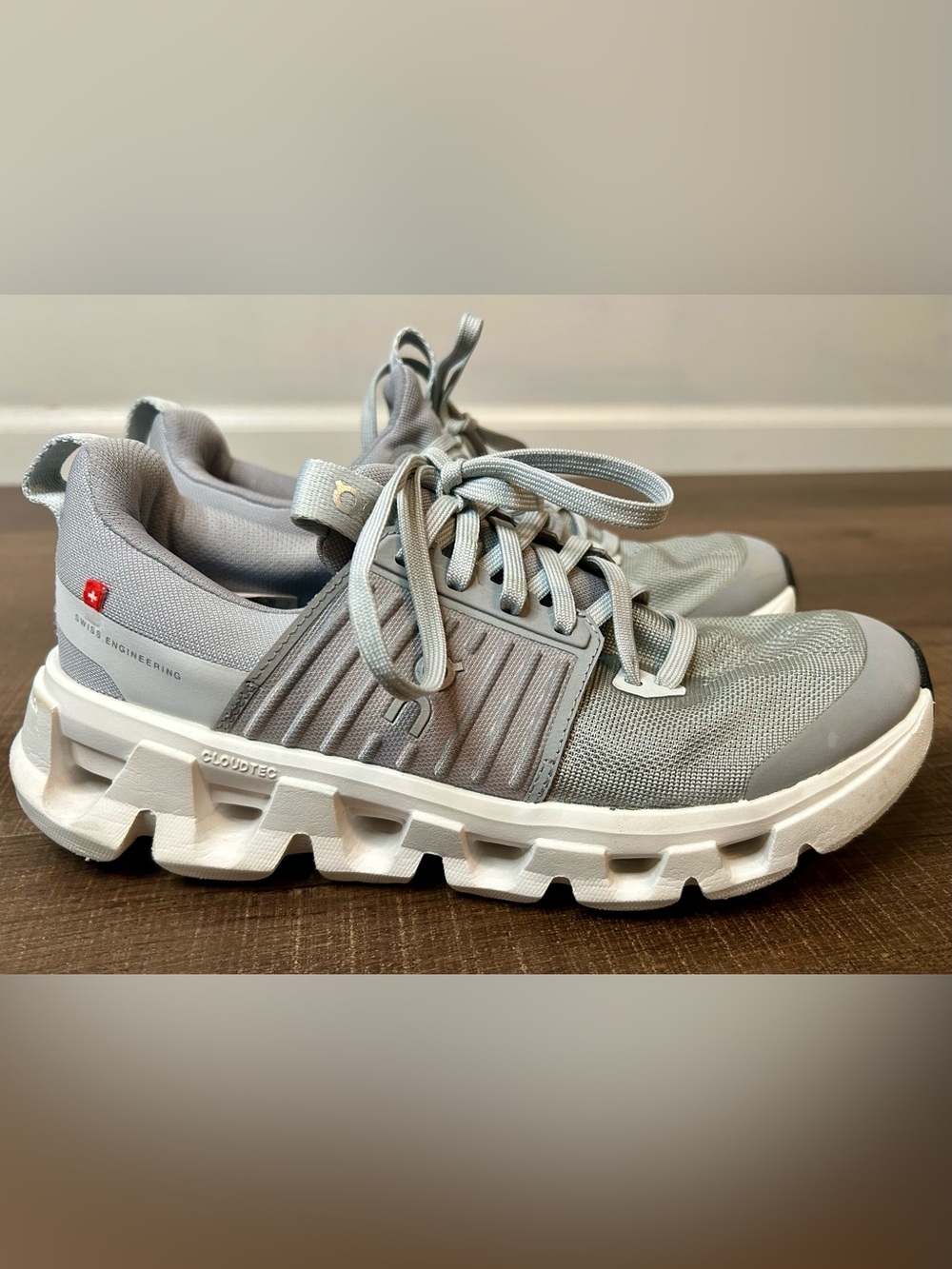 On Cloud Shoes Youth 5 Gray CloudTec Running Sneaker Mesh Cushioned Sole